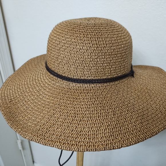 Scala Wide Brim Straw Hat with Chin Claps - Picture 4 of 5